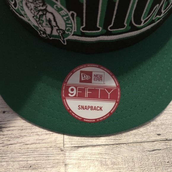 New Era Boston Celtics Basketball Cap NBA Hardwood Classic OSFM Snapback Hat - Picture 2 of 11